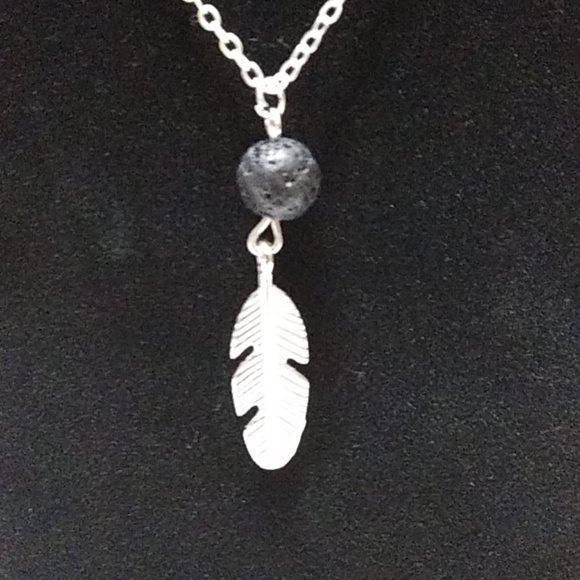 Lava rock feather oil diffuser necklace - Picture 2 of 2